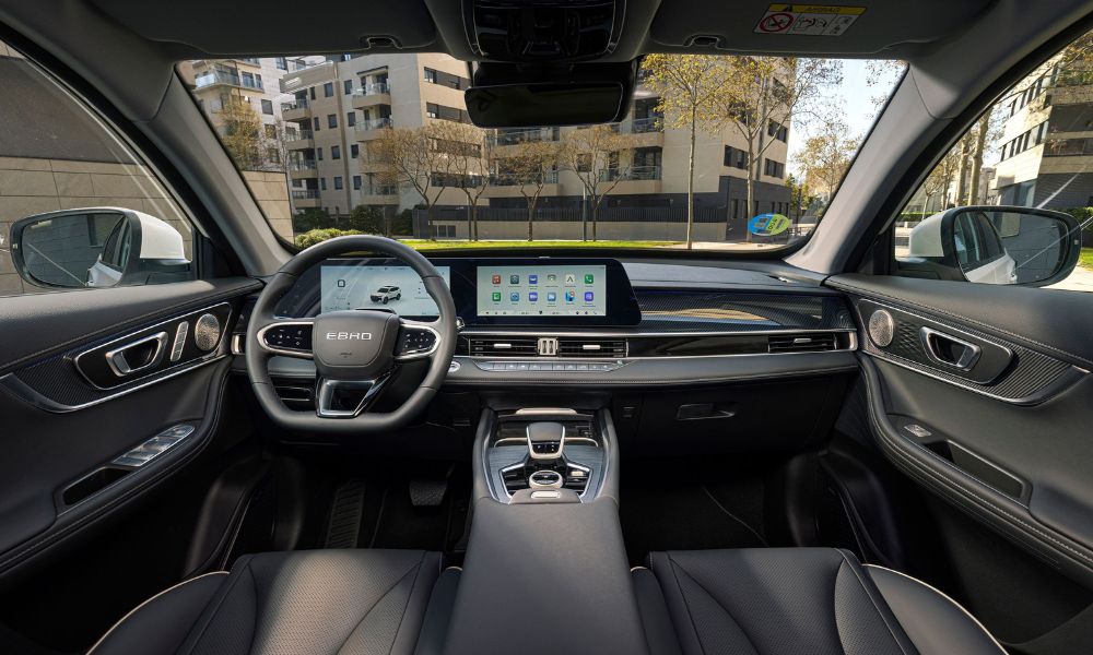 Интериор на EBRO s700